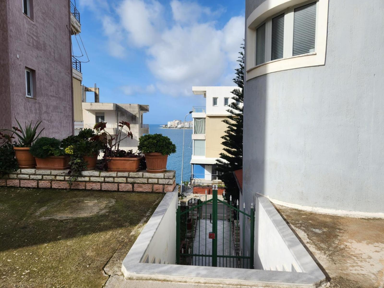 Rrodhaj Apartment *