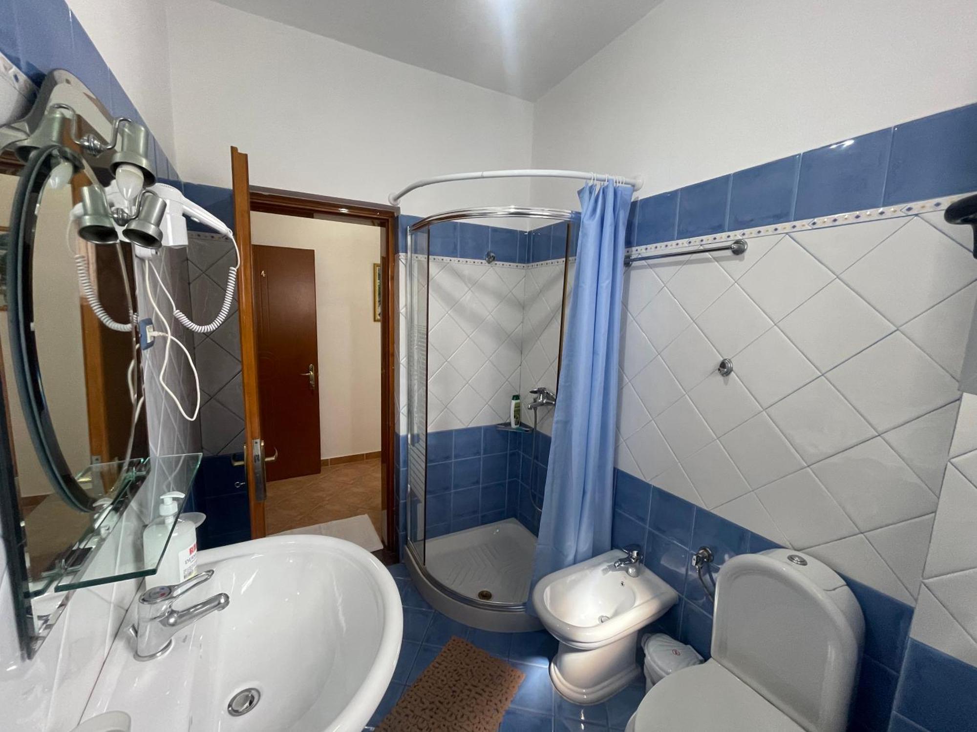 Apartment Rrodhaj *